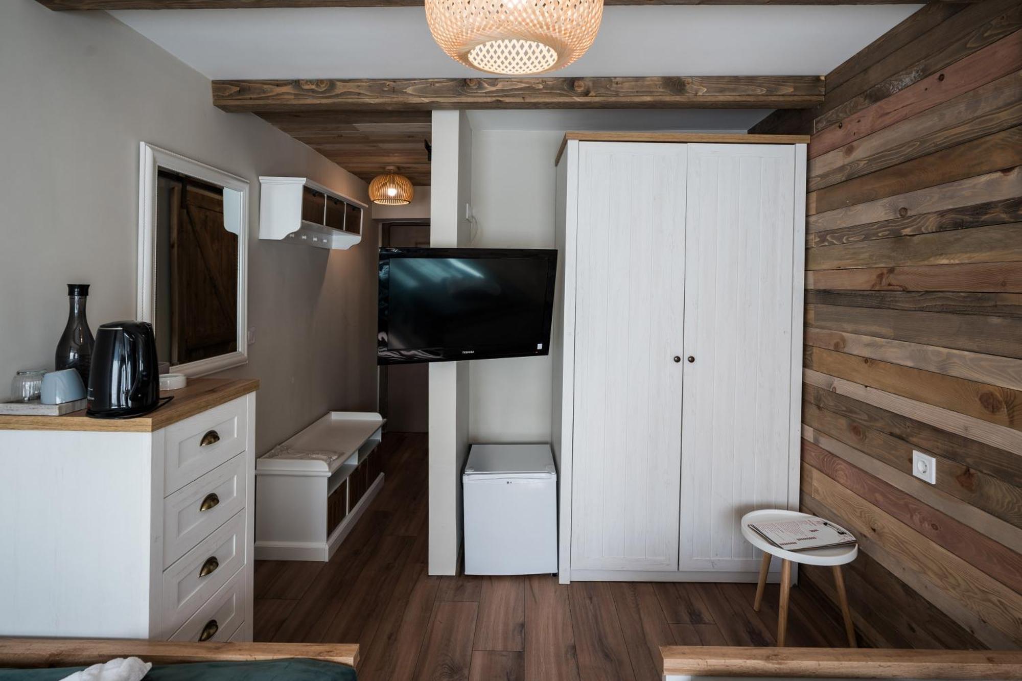 Breza Hotel Borowec Zewnętrze zdjęcie